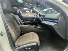BMW 5 Series 530Li Leading Luxury Package - фото 4