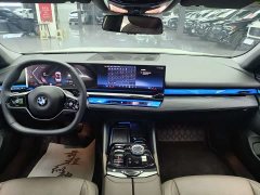 BMW 5 Series 530Li Leading Luxury Package - фото 7