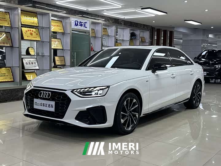 Audi A4L 40 TFSI Luxury Dynamic - автомобиль из Китая