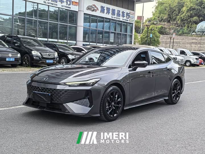 Changan UNI-V 2024 1.5T premium - автомобиль из Китая
