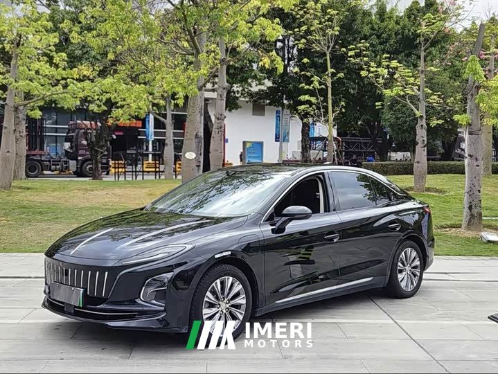 Hongqi E-QM5 basic travel version - автомобиль из Китая