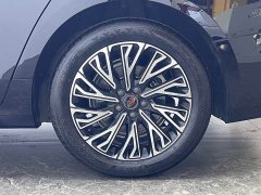 Hongqi H5 2.0T automatic Qichang version - фото 8