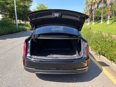 Hongqi E-QM5 basic travel version - фото 12