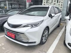 Toyota SIENNA 2.5L Hybrid Platinum Edition - фото 1