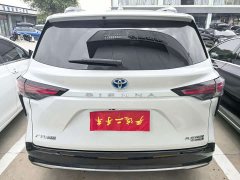 Toyota SIENNA 2.5L Hybrid Platinum Edition - фото 18