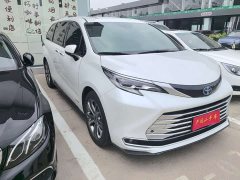 Toyota SIENNA 2.5L Hybrid Platinum Edition - фото 3