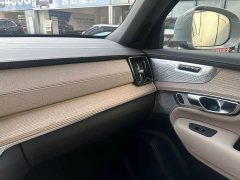 Volvo XC90 plug-in hybrid facelift T8 Zhizun Deluxe Edition 7 seats - фото 11