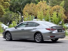 Lexus ES 200 Excellence Edition - фото 14