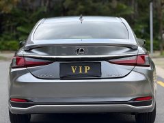 Lexus ES 200 Excellence Edition - фото 16