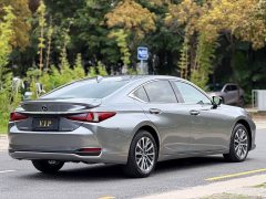Lexus ES 200 Excellence Edition - фото 17