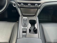 Honda Accord Sharp Hybrid 2.0L Sharp Collar Edition - фото 15