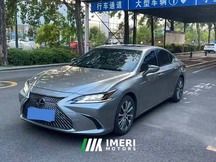 Lexus ES 2020 300h Luxury - автомобиль из Китая