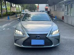 Lexus ES 2020 300h Luxury - фото 2