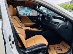 Lexus ES 2022 300h Luxury Edition - фото 18