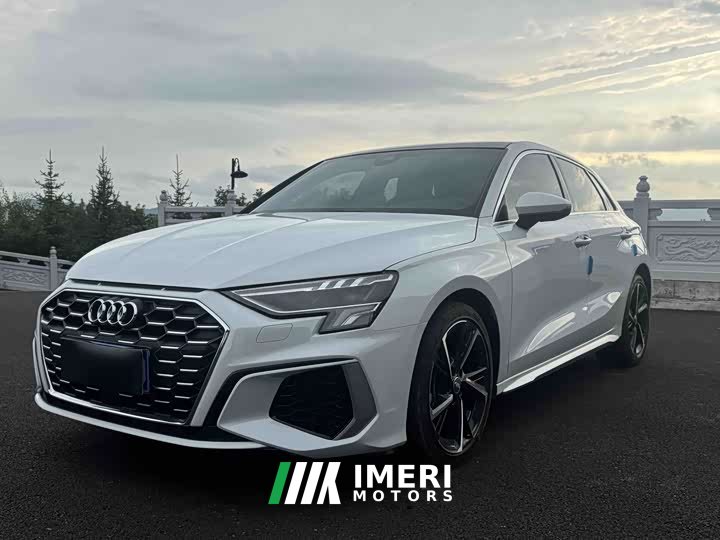 Audi A3 2022 Sportback 35 TFSI stylish and sporty - автомобиль из Китая