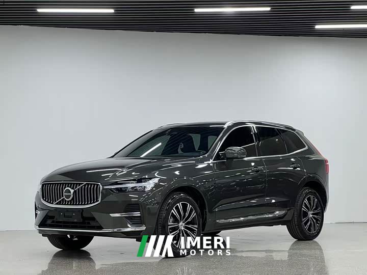 Volvo XC60 2022 B5 four-wheel drive Zhiyuan Deluxe Edition - автомобиль из Китая