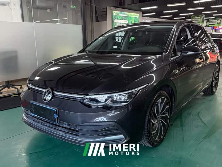 Volkswagen Golf 200TSI DSG Pro