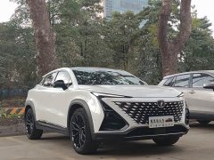 Changan UNI-T 1.5T sports version flagship - фото 3