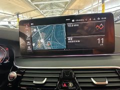BMW 5 Series facelift 530Li leading M sports package - фото 19