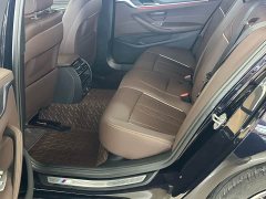 BMW 5 Series facelift 530Li leading M sports package - фото 8