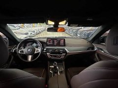 BMW 5 Series facelift 530Li leading M sports package - фото 9