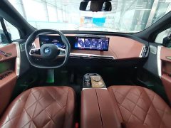 BMW iX M60 2022 M60 - фото 9