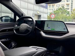 Hongqi EH7 760 Pro four-wheel drive version - фото 11