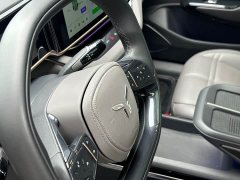 Hongqi EH7 760 Pro four-wheel drive version - фото 15