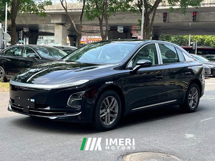 Hongqi E-QM5 2025 500km rental version - автомобиль из Китая