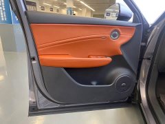 Hongqi HS6 PHEV 2026 220 four-wheel drive smart hybrid version - фото 5