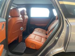 Hongqi HS6 PHEV 2026 220 four-wheel drive smart hybrid version - фото 7