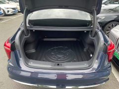 Hongqi H5 2.0T automatic smart connected flag version - фото 6