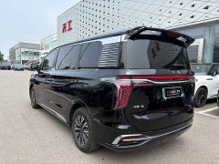 Hongqi HQ9 PHEV 2024 2.0T AWD Business Edition - фото 3