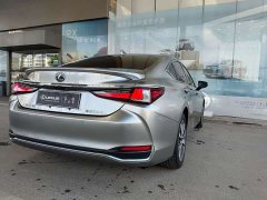 Lexus ES 2022 300h Excellence Edition - фото 4