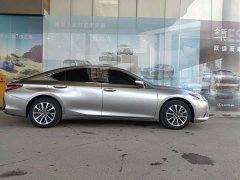 Lexus ES 2022 300h Excellence Edition - фото 7