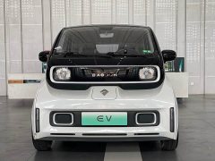 Baojun E300 2020 Plus Star Intelligent Travel Edition - фото 2