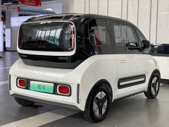 Baojun E300 2020 Plus Star Intelligent Travel Edition - фото 4