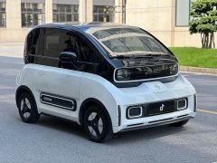 Baojun E300 2020 Star Intelligent Travel Edition - фото 3
