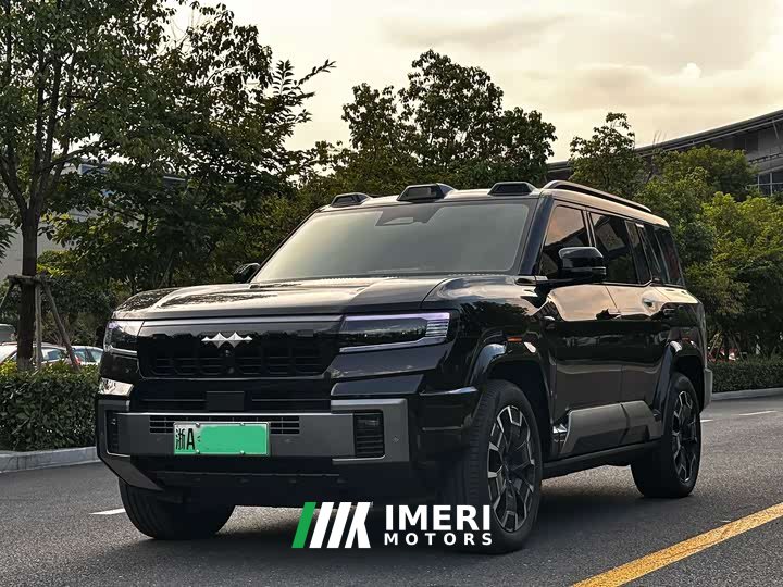 Fangchengbao Leopard 8 2025 Zhiyong flagship version 6 seats - автомобиль из Китая
