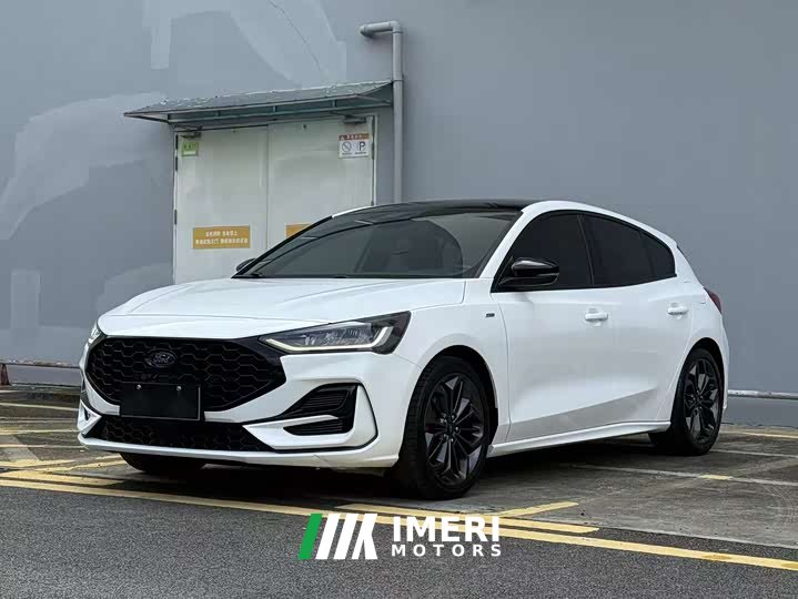 Lynk & Co Focus 2022 Hatchback EcoBoost 180 Automatic ST Line - автомобиль из Китая