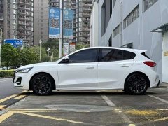 Lynk & Co Focus 2022 Hatchback EcoBoost 180 Automatic ST Line - фото 4
