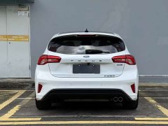 Lynk & Co Focus 2022 Hatchback EcoBoost 180 Automatic ST Line - фото 6