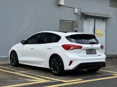 Lynk & Co Focus 2022 Hatchback EcoBoost 180 Automatic ST Line - фото 7