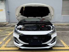 Lynk & Co Focus 2022 Hatchback EcoBoost 180 Automatic ST Line - фото 8