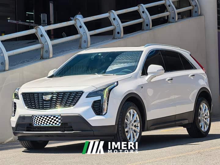 Cadillac XT4 28T two-wheel drive fashion - автомобиль из Китая
