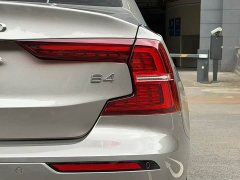 Volvo S60 B4 Zhiyuan Luxury Edition - фото 14