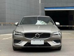 Volvo S60 B4 Zhiyuan Luxury Edition - фото 2
