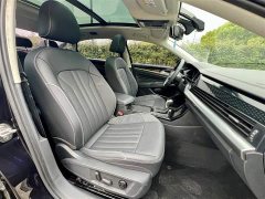 Volkswagen Passat 2022 330TSI Elite Edition - фото 12