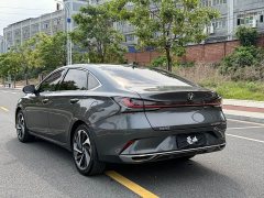 Changan UNI-V 1.5T DCT Pilot Edition - фото 8