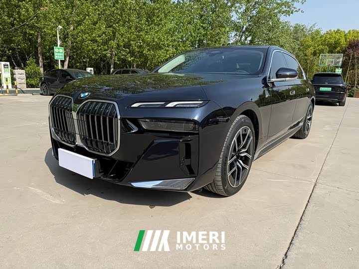 BMW 7 Series 735Li M Sports Package - автомобиль из Китая